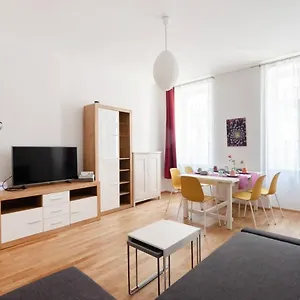 Apartment Raffaelgasse, Vienna