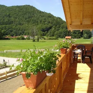 ferienhaus-beyer.com-bavaria.com/