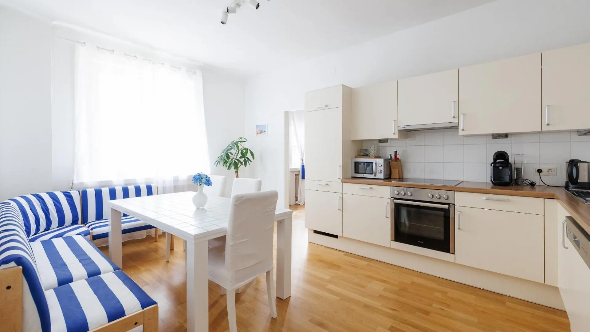 Apartment France | Operastreet contacts
