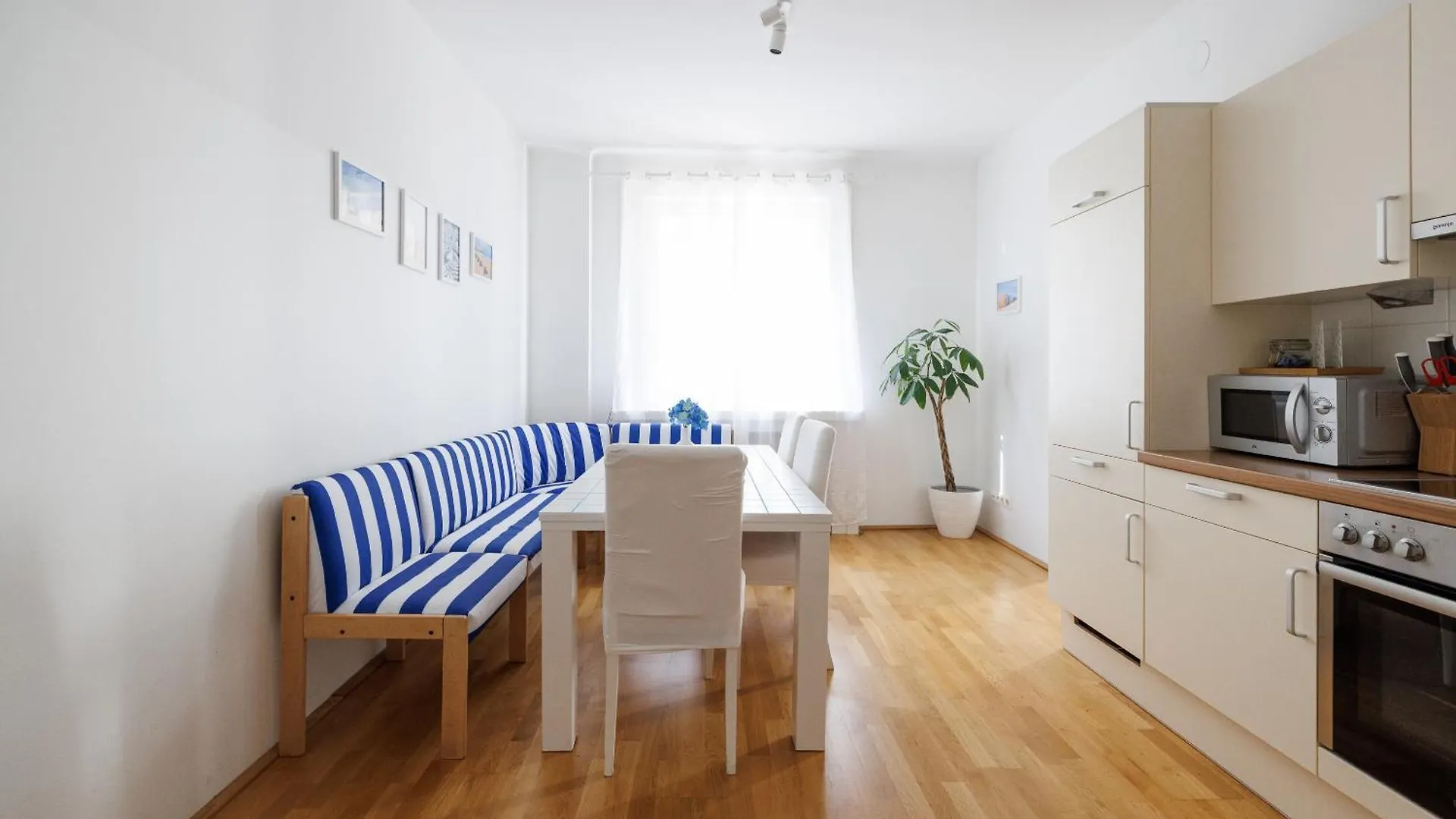 Apartment France | Operastreet Vienna